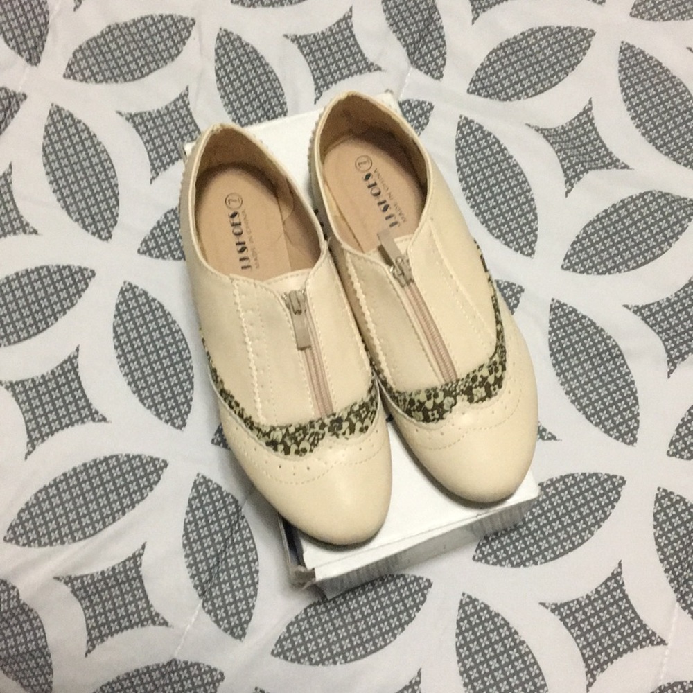 JJ shoes.